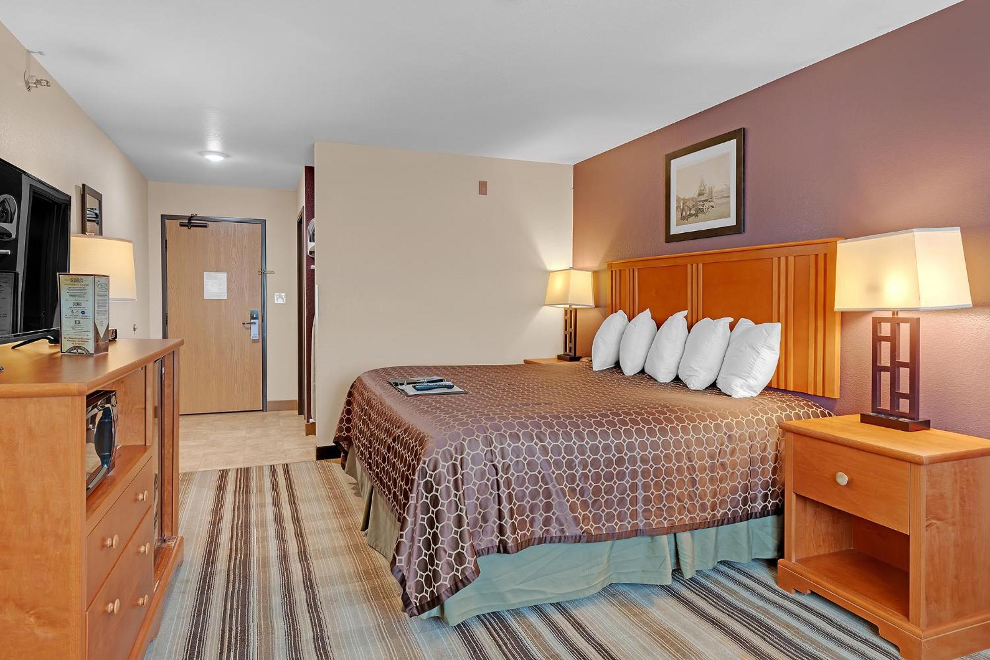 Bowman Lodge & Convention Center Bagian luar foto