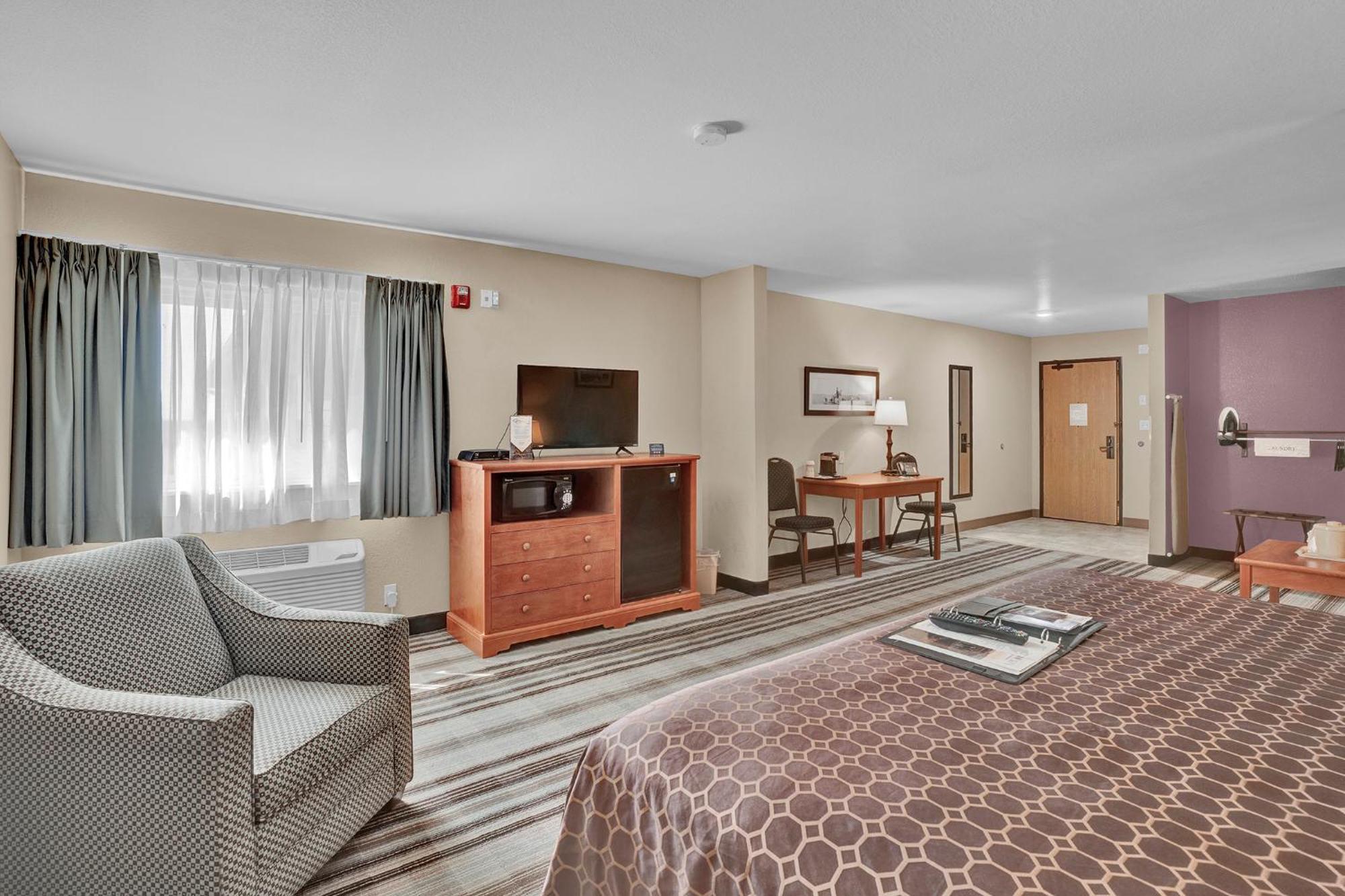 Bowman Lodge & Convention Center Bagian luar foto