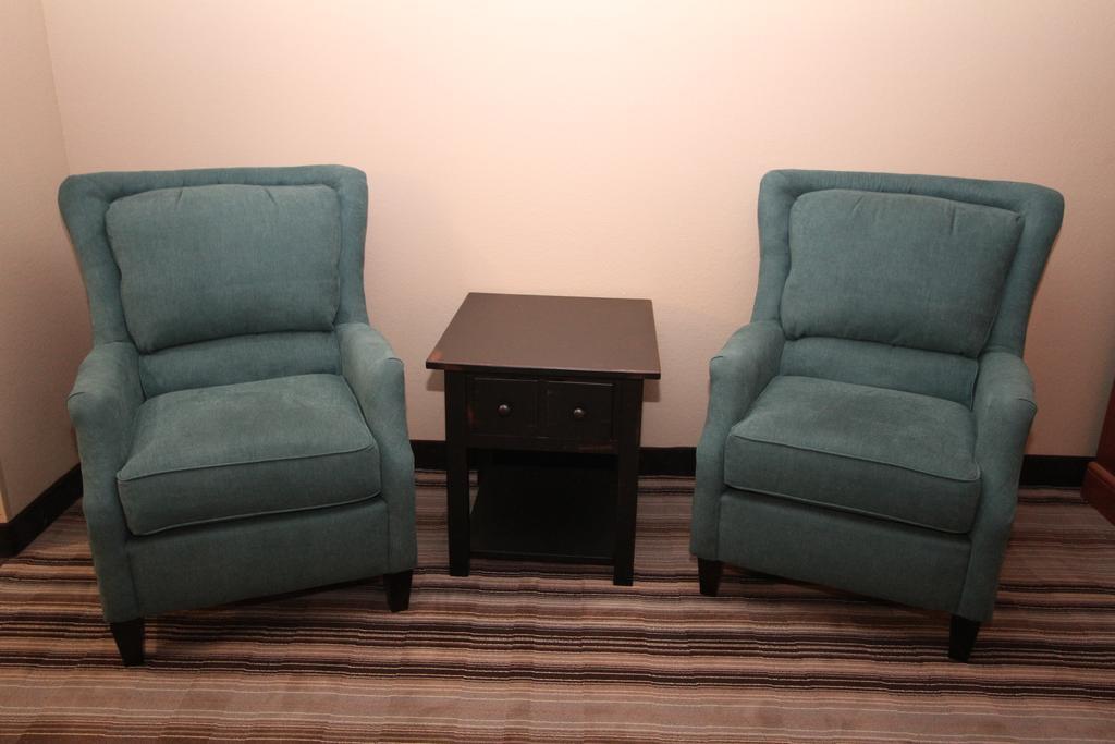 Bowman Lodge & Convention Center Bagian luar foto