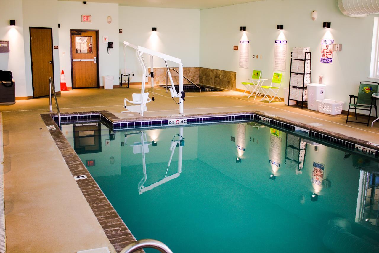 Bowman Lodge & Convention Center Bagian luar foto